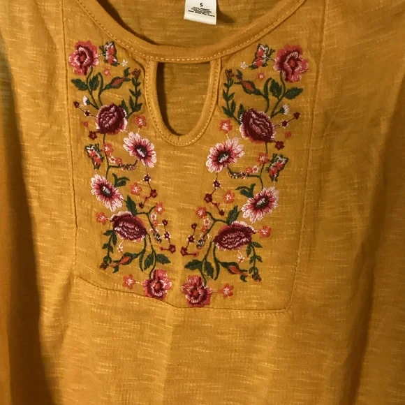 New York Laundry Golden Yellow Embroidered Tank Size Small NWT - Picture 4 of 7